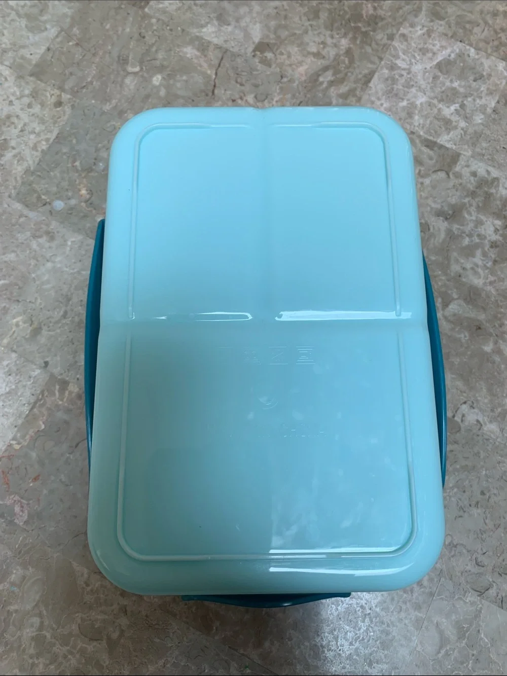 Cute Aqua Blue Lunch Box. NOT included tableware. Pre-Owned. Standard size.